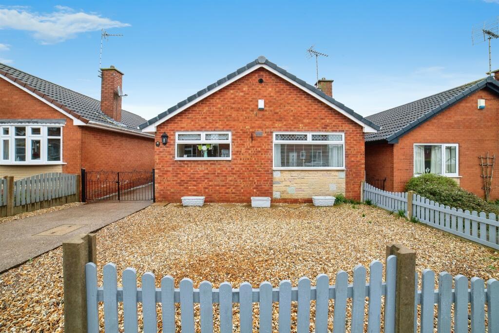 2 bedroom detached bungalow for sale in Green Bank, Rainworth