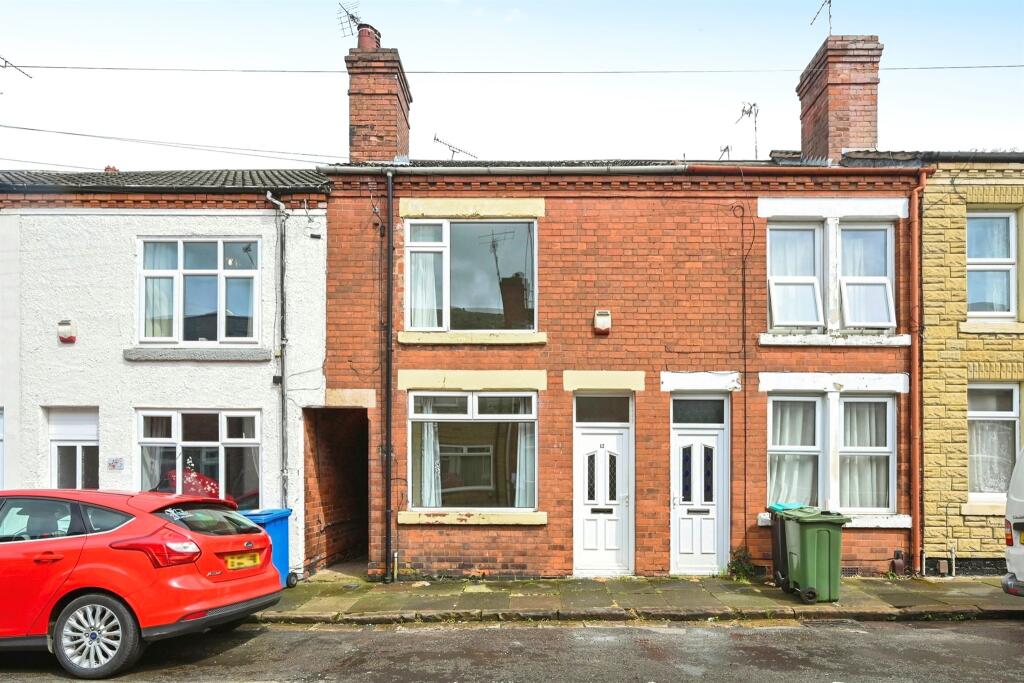 2 bedroom terraced house for sale in Thoresby Street, Mansfield, NG18