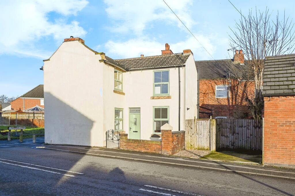 3 bedroom cottage for sale in Derby Road, Ripley, DE5