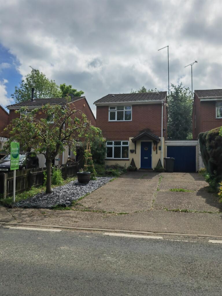 2 bedroom detached house for sale in Coach Road, Ironville, Nottingham