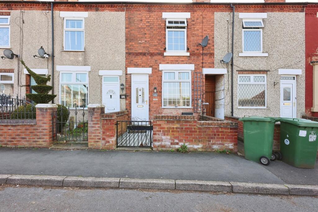 2 bedroom terraced house for sale in Holmes Street, Heanor, DE75