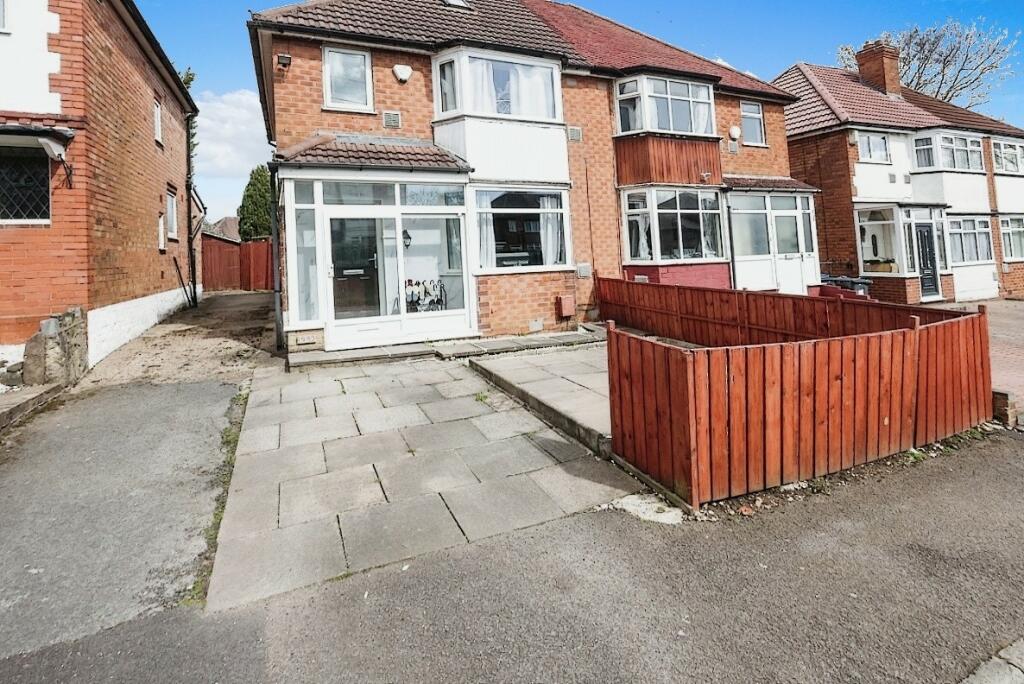 3 bedroom semidetached house for sale in Coventry Road, Sheldon, Birmingham, B26