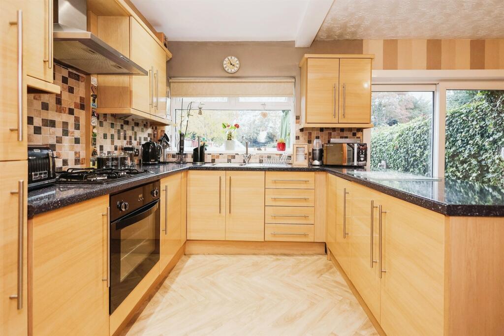 Additional property image - Redthorn Grove, Birmingham