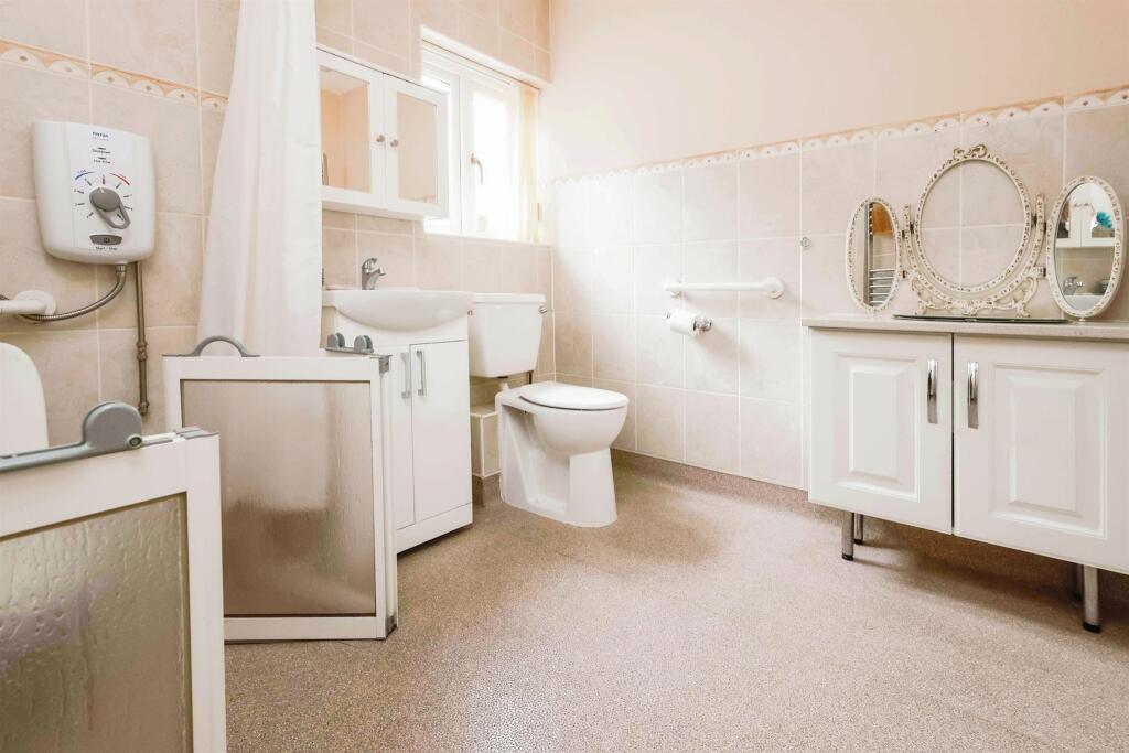 Additional property image - Common Lane, Sheldon, Birmingham