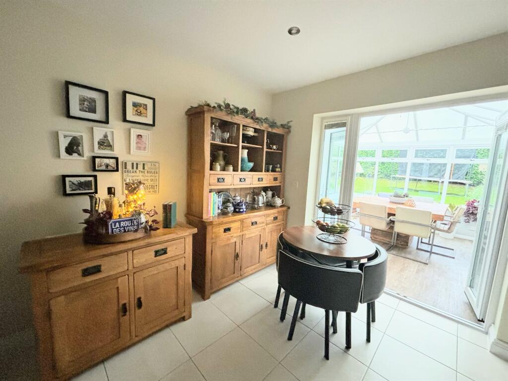 Additional property image - Dove Close, Birmingham