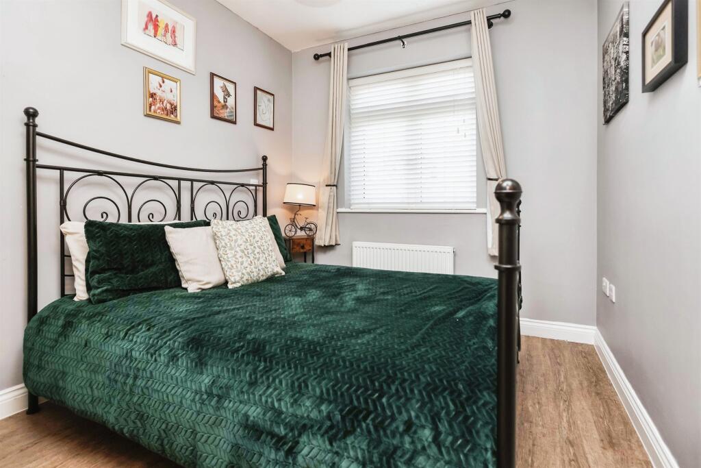 Additional property image - Dove Close, Birmingham