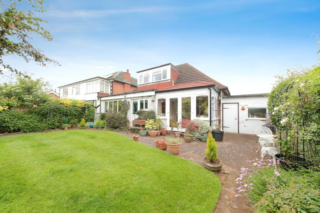 3 bedroom detached bungalow for sale in Olton Road, Shirley, Solihull, B90