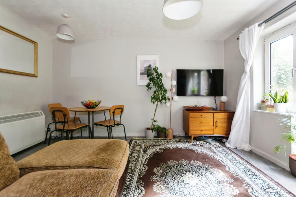 Additional property image - Admiral Place, Moseley, Birmingham