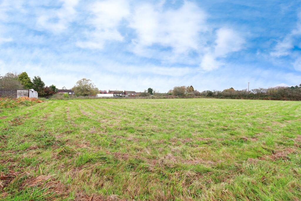 Additional property image - Malthouse Lane, Earlswood, Solihull