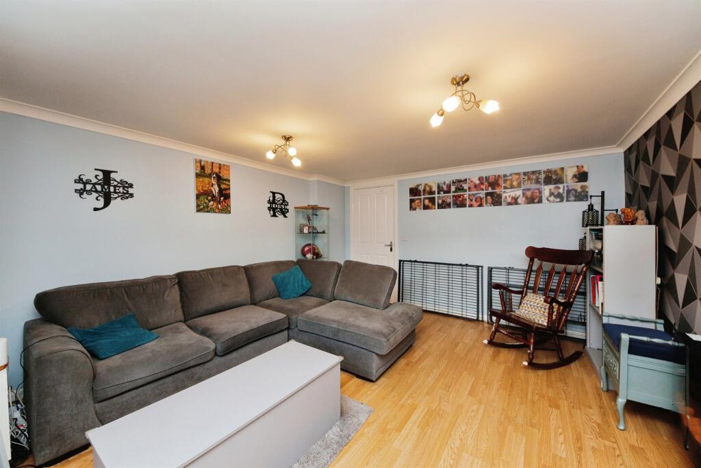 Additional property image - Canal Court, Birmingham