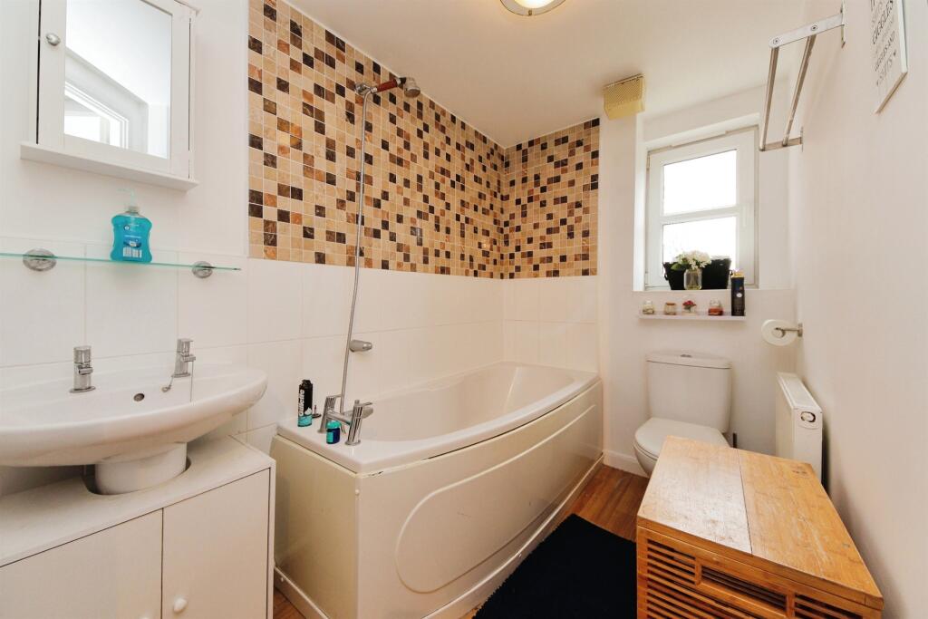 Additional property image - Canal Court, Birmingham