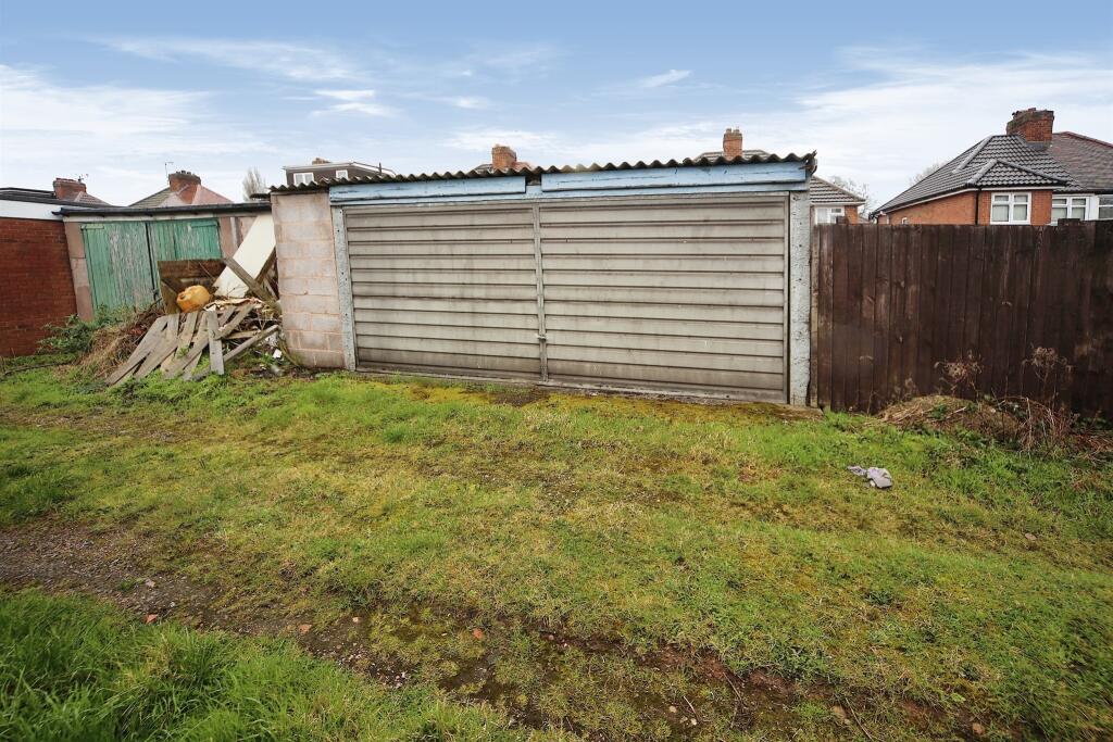 3 bedroom semidetached house for sale in Rock Road, Solihull, B92