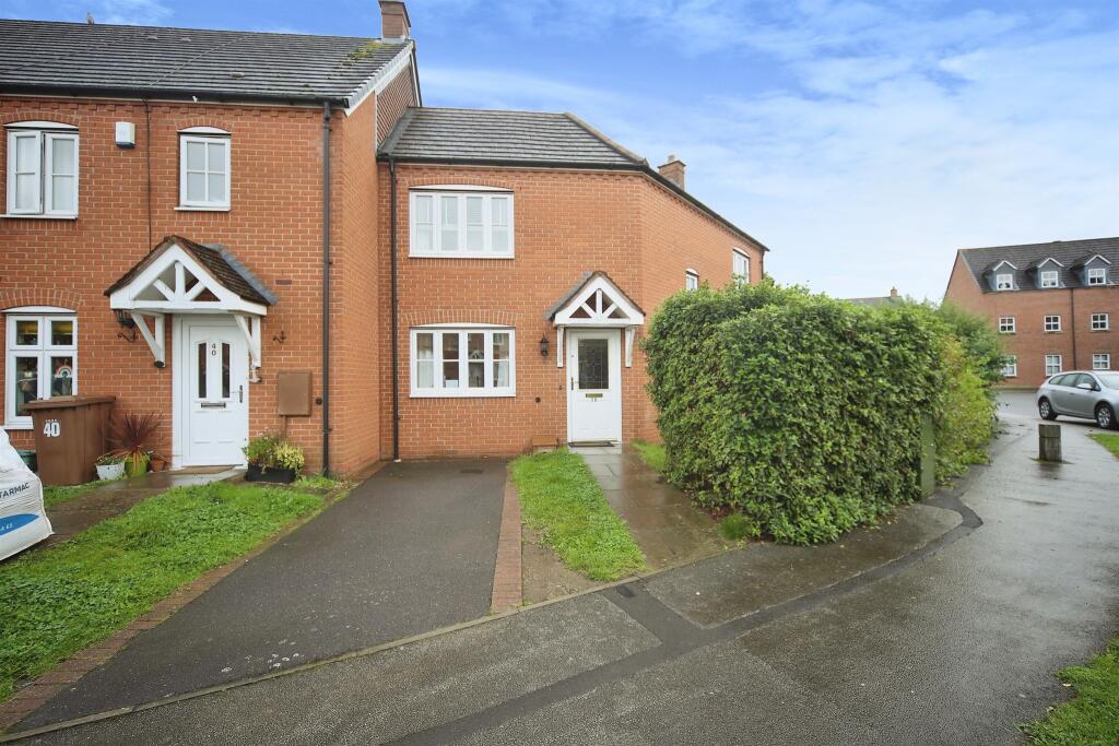 4 bedroom semi-detached house for sale in Anchor Lane, Solihull, B91
