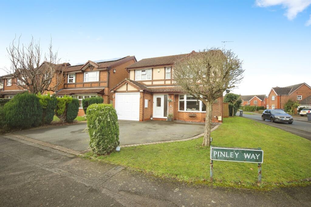 4 bedroom detached house for sale in Pinley Way, SOLIHULL, B91