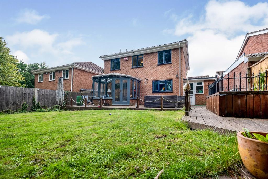 4 bedroom detached house for sale in Elmdon Coppice, Solihull, B92