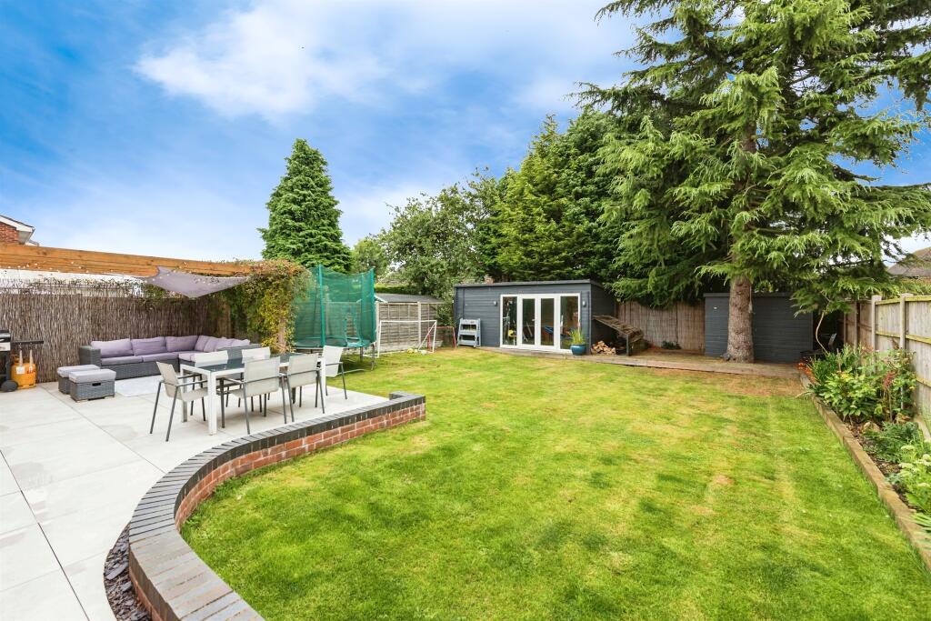 Additional property image - Tamworth Road, Kingsbury, TAMWORTH