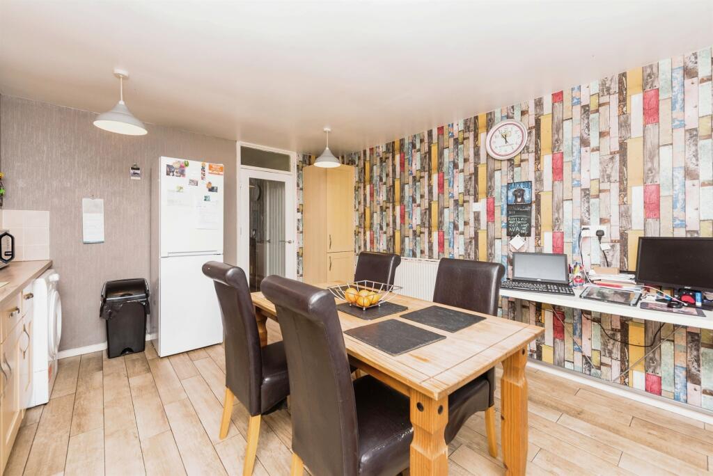 Additional property image - Balfour, Tamworth