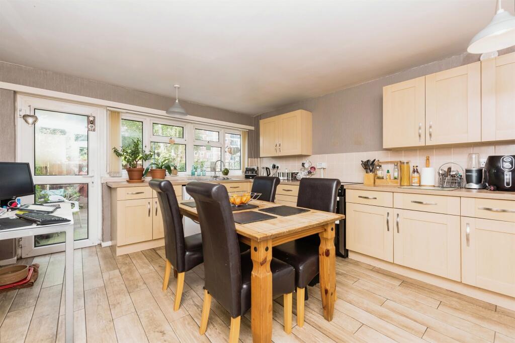Additional property image - Balfour, Tamworth