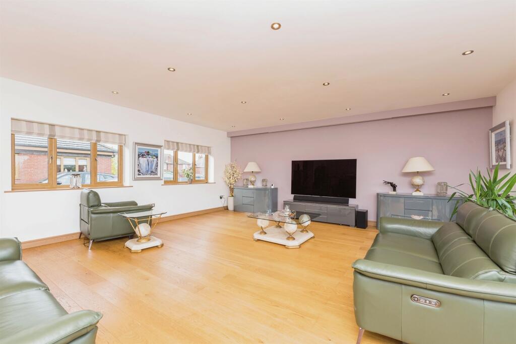 Additional property image - Knowle Hill, Hurley, ATHERSTONE