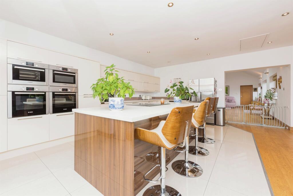 Additional property image - Knowle Hill, Hurley, ATHERSTONE