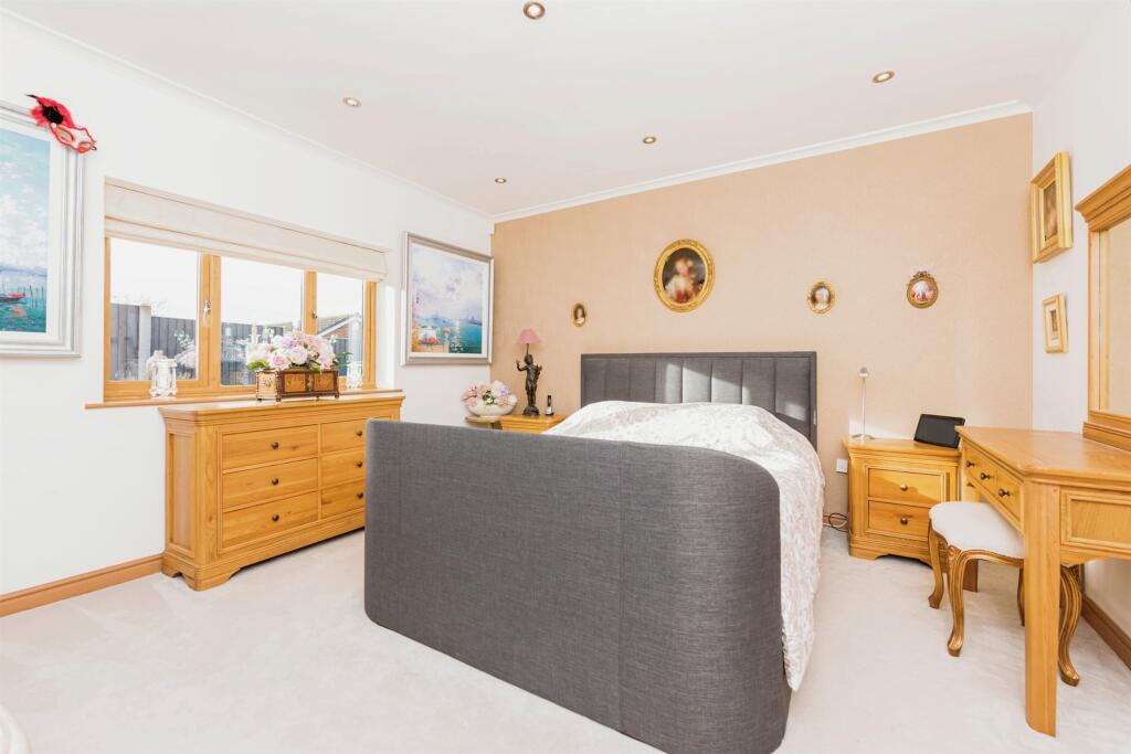 Additional property image - Knowle Hill, Hurley, ATHERSTONE