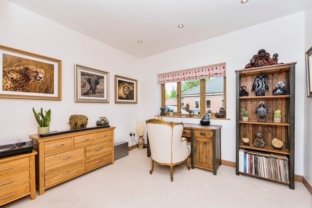 Additional property image - Knowle Hill, Hurley, ATHERSTONE