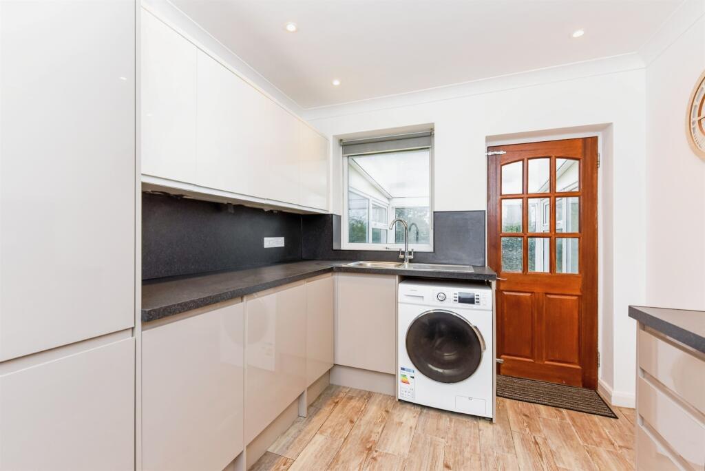 Additional property image - Fairway, Wilnecote, Tamworth