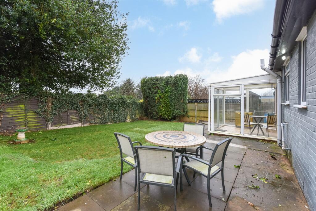 Additional property image - Fairway, Wilnecote, Tamworth