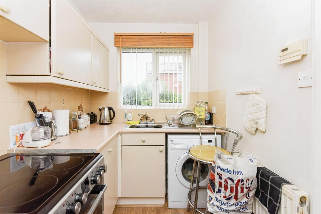 Additional property image - Martins Drive, Atherstone