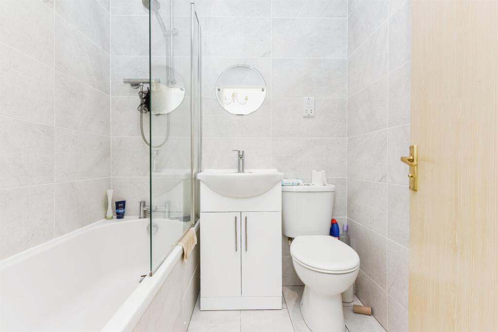 Additional property image - Martins Drive, Atherstone