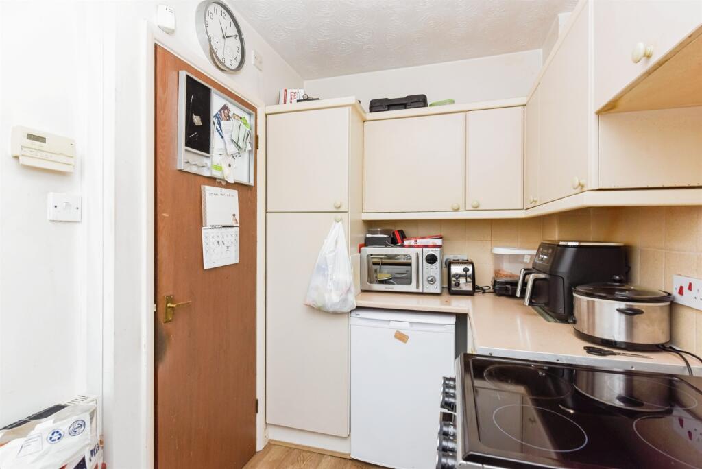 Additional property image - Martins Drive, Atherstone