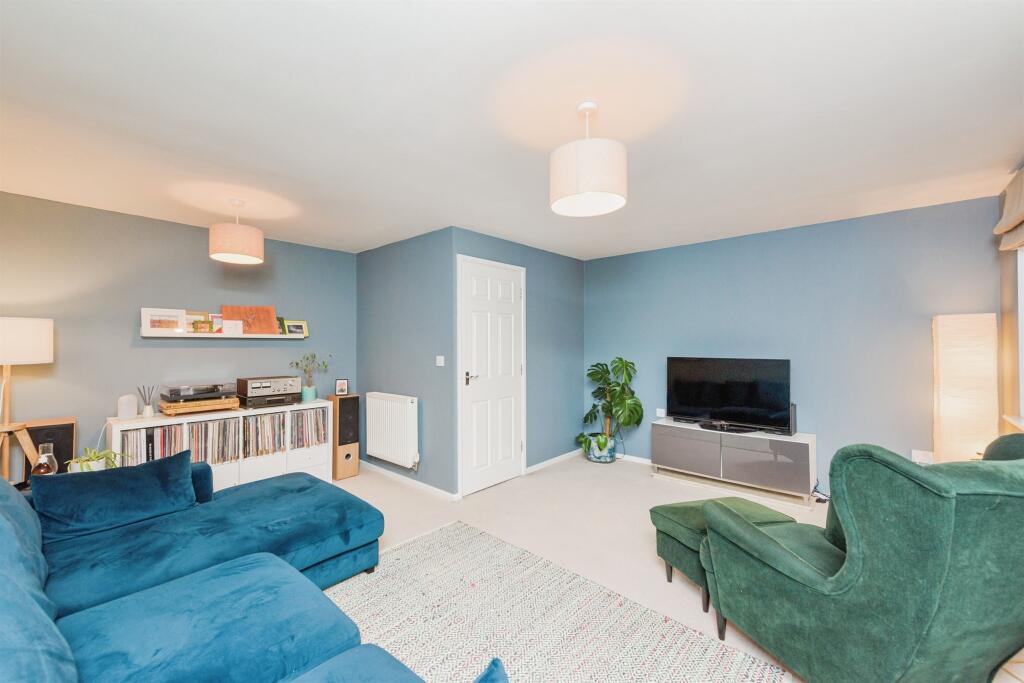 Additional property image - Paddock Close, Wilnecote, TAMWORTH