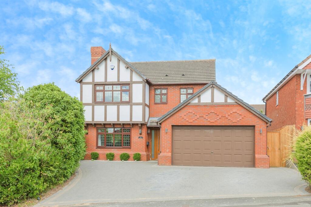 Main image of property: Mickleton, Wilnecote, Tamworth