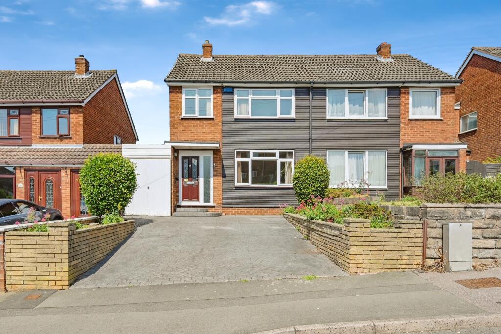 Main image of property: Hedging Lane, Wilnecote, Tamworth