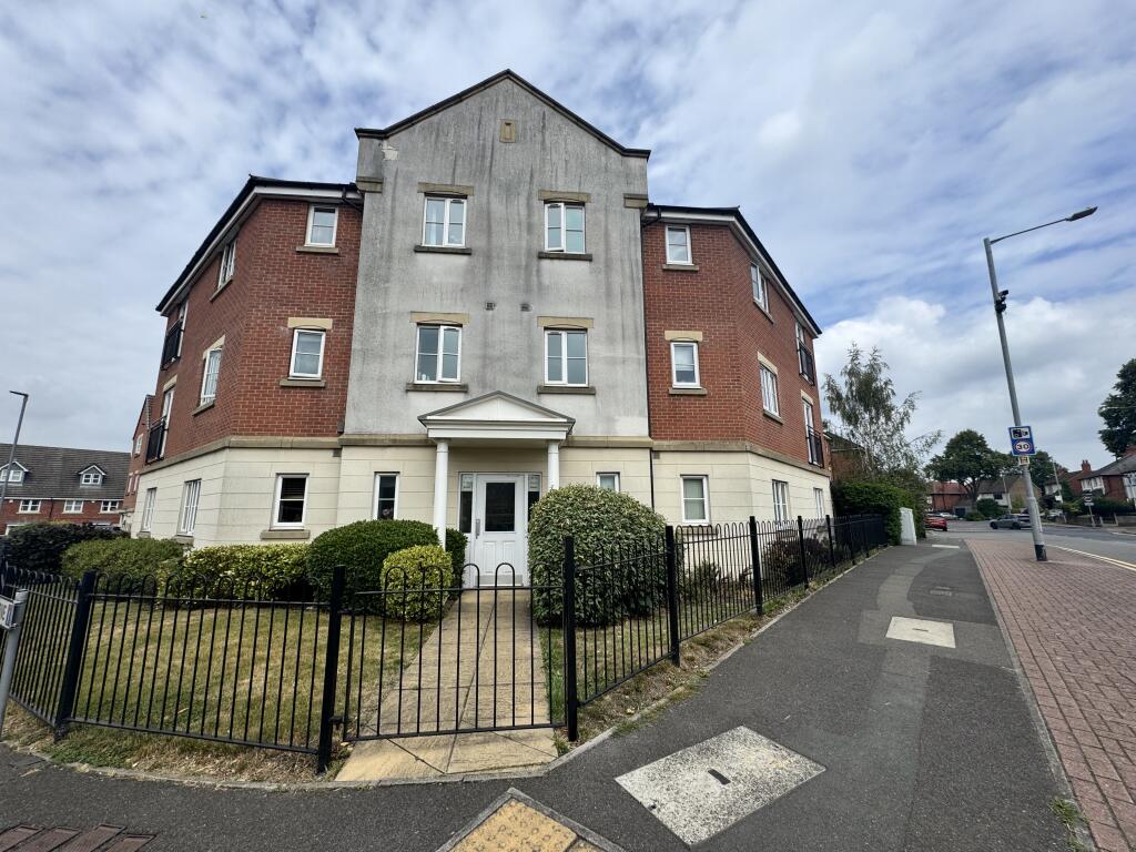 Main image of property: Forest Road, Mansfield, NG18