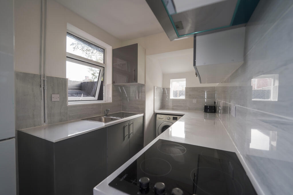 Main image of property: Victoria Street, NG18