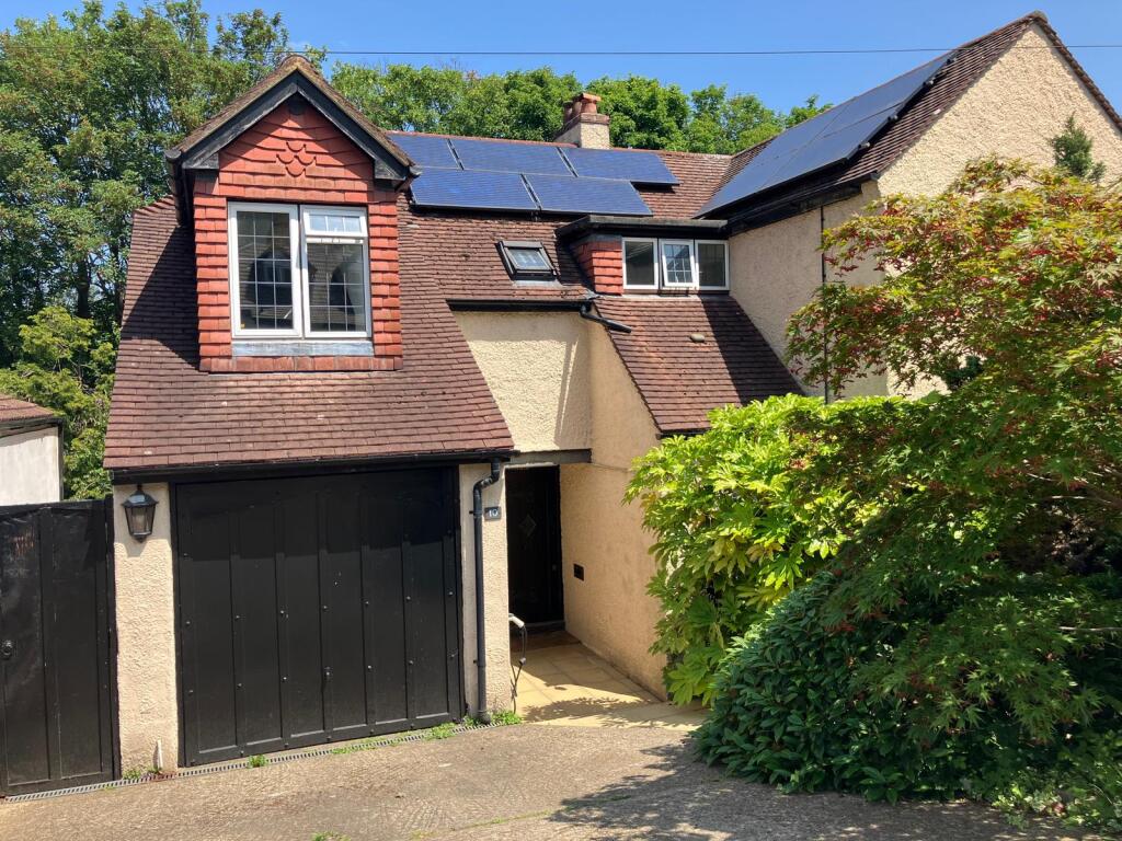 Main image of property: Northwood Ave, CR8
