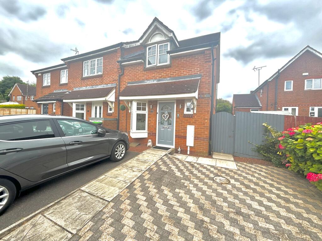 2 bedroom town house for rent in Fisher Close, SuttonInAshfield, NG17