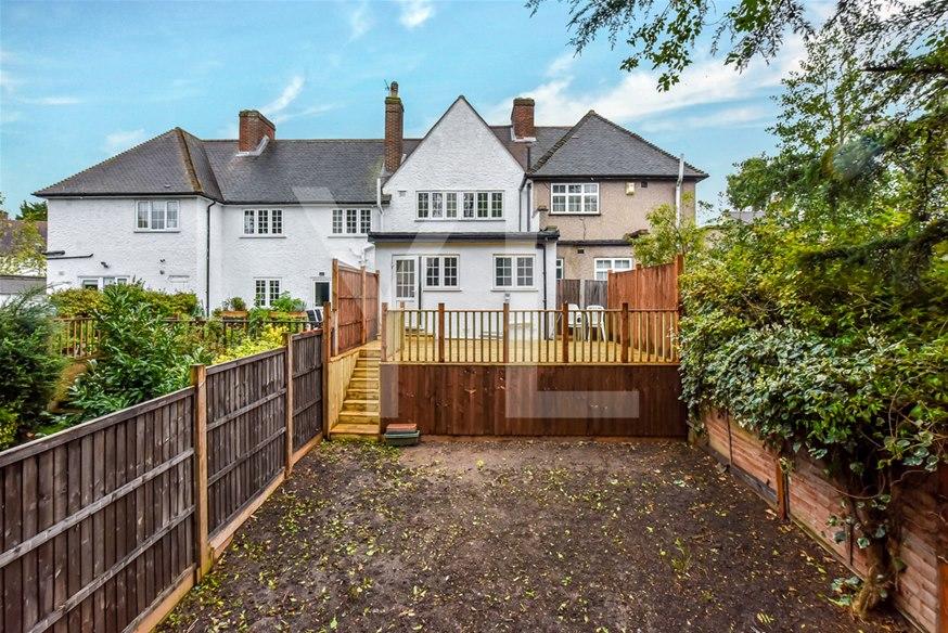 3 bedroom terraced house for sale in Granby Road, Eltham, SE9