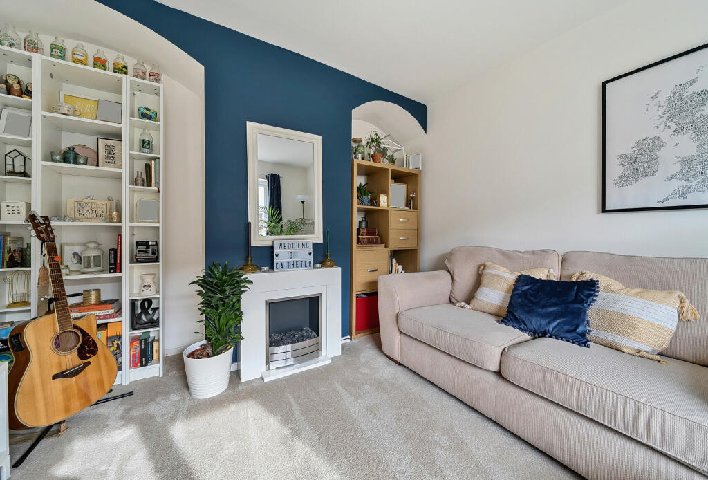3 bedroom terraced house for sale in Bowring Close, Hartcliffe, Bristol