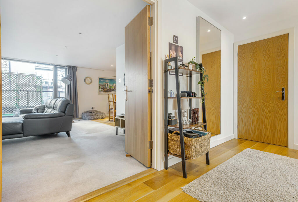 Additional property image - Liberty Gardens, Caledonian Road, Bristol, Somerset, BS1