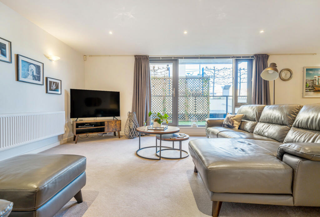 Additional property image - Liberty Gardens, Caledonian Road, Bristol, Somerset, BS1