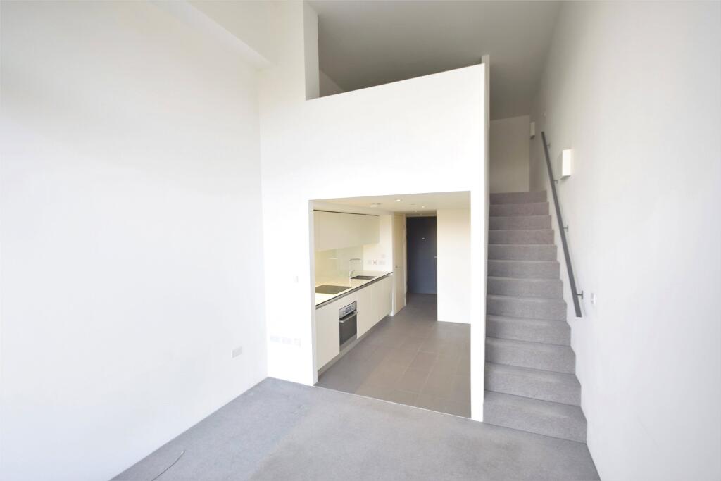 Property image - Lakeshore, Lake Shore Drive, BRISTOL, BS13