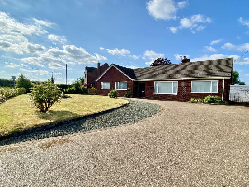 4 bedroom detached bungalow for sale in Sambrook, Newport, TF10