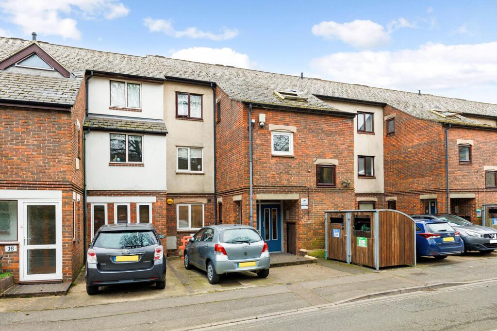 Main image of property: OX1