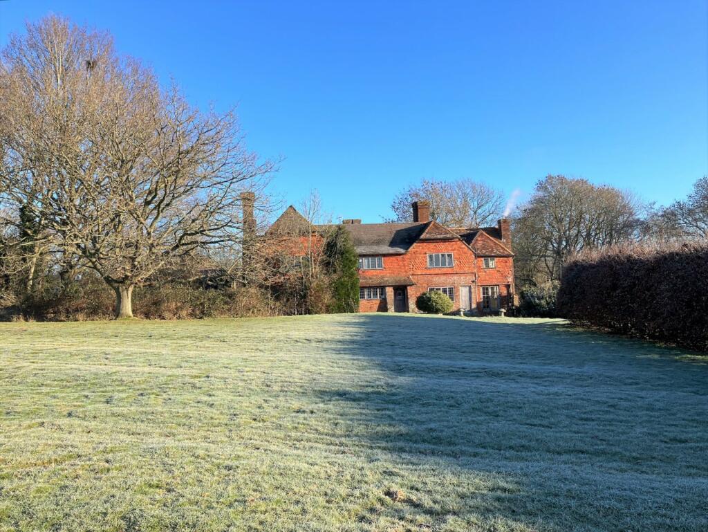 8 bedroom detached house for sale in Wheatsheaf Road, Woodmancote
