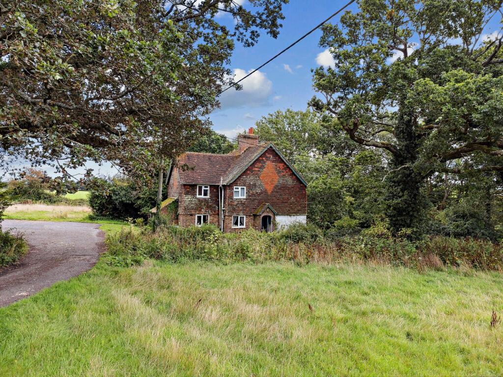 4 bedroom detached house for sale in Wheatsheaf Road, Woodmancote