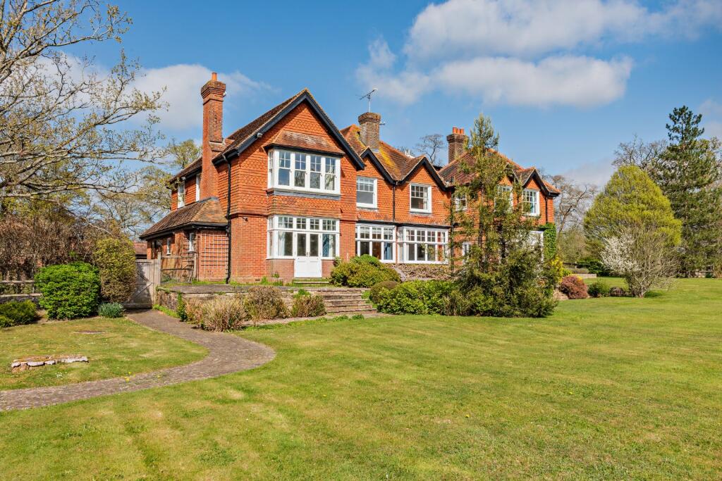 Main image of property: Littleworth Lane, Partridge Green, Horsham, West Sussex