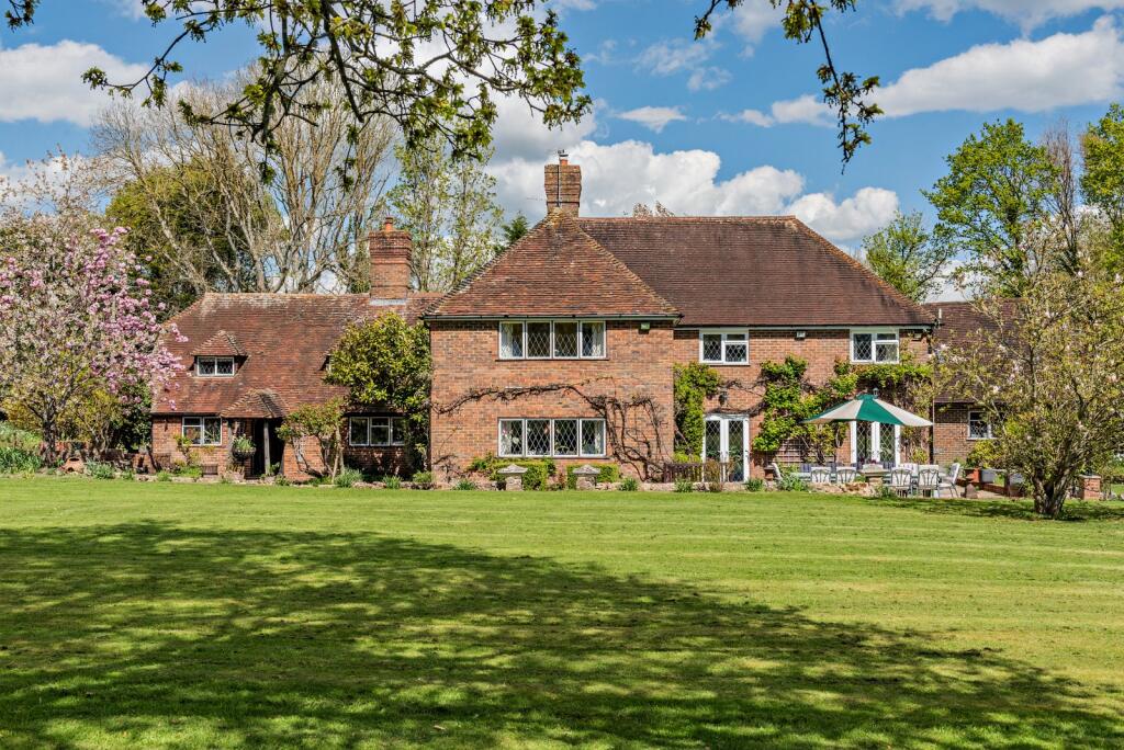 Main image of property: Coneyhurst Road, Billingshurst, West Sussex