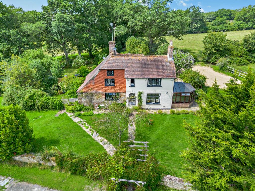 4 bedroom detached house for sale in Coneyhurst Road, Coneyhurst